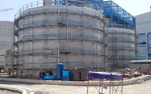 Từ năm 2003 đến 2011, nhà thầu Trung Quốc làm tổng thầu EPC 5/6 dự án 
hóa chất, 2/2 dự án chế biến khoáng sản, 49/62 dự án xi măng và nhiều dự
 án giao thông.