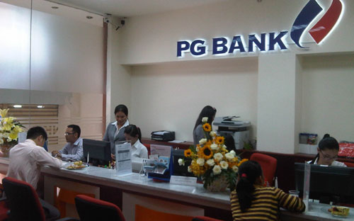 Năm qua, ngoài nhu cầu vay của doanh nghiệp tiếp tục ở mức thấp, PG Bank cho biết,
 các khách hàng tốt bị cạnh tranh lãi suất từ các ngân hàng thương 
mại nhà nước.<br>