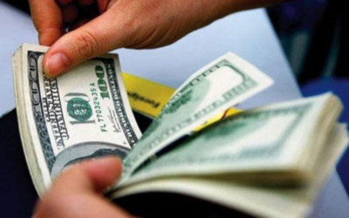 Bước tăng của tỷ giá USD/VND dài hơn, dứt khoát hơn là đặc điểm đầu tiên của đợt biến động,
 manh nha từ cuối tháng 9 vừa qua và nổi bật trong ba ngày gần đây.