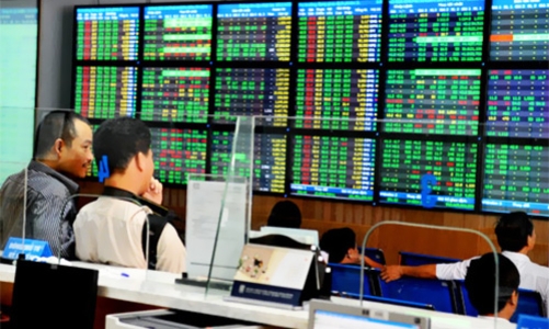 “Cứng” và “mềm” để nâng quản trị công ty niêm yết