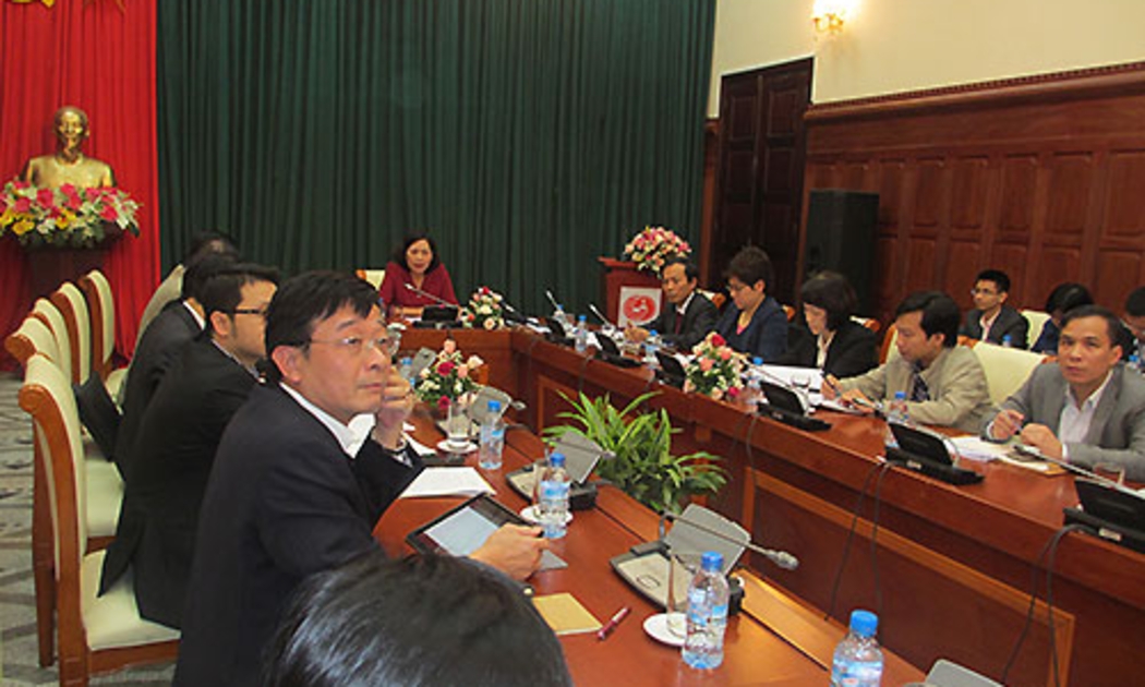 Ngân hàng Nhà nước cho biết từ nay sẽ đều đặn họp báo thường kỳ hàng tháng để tăng cường thông tin tới công chúng.<br>