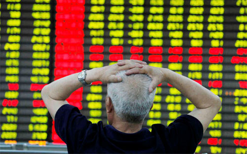 Trên thị trường chứng khoán Trung Quốc, cổ phiếu các công ty vận tải, ngân hàng và chứng khoán giảm mạnh - Ảnh: Skynews.