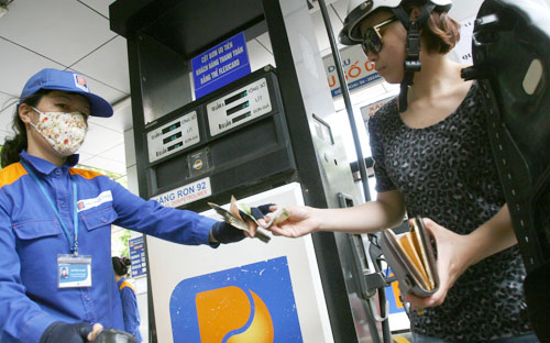 Việc sử dụng quỹ trong năm 2013 đã góp phần giữ ổn định hoặc kiềm chế 
mức tăng giá bán xăng dầu trong nước trong 16 lần điều hành.