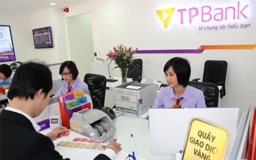 <font><span style="font-family:tahoma,sans-serif"><span>TPBank vừa ra mắt hệ thống nhận diện thương hiệu mới ngày 10/12/2013.<br></span></span></font>