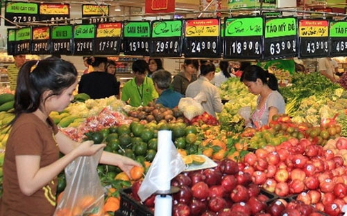 Sau khi tăng trở lại vào tháng trước, tháng 6 này, mức tăng mạnh của CPI
 tháng này là điều có thể dự đoán trước bởi UBND Tp.HCM đã quyết định 
cho phép tăng giá các dịch vụ khám chữa bệnh.