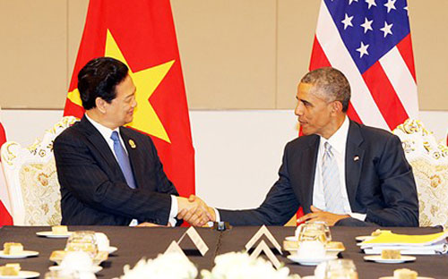 Thủ tướng Nguyễn Tấn Dũng và Tổng thống Hoa Kỳ Barack Obama hội kiến ngày 13/11.<br>