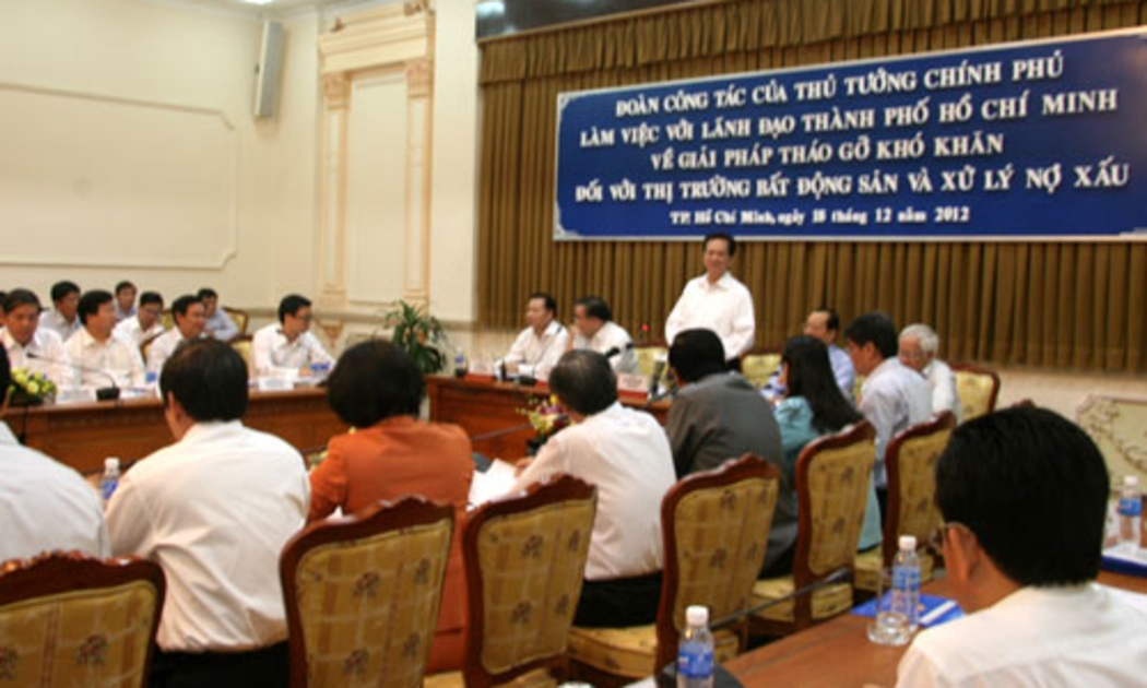 Buổi làm việc với UBND Tp.HCM, sáng 18/12 có sự tham dự đầy đủ của Thủ tướng, các phó thủ tướng và lãnh đạo nhiều bộ, ngành liên quan.