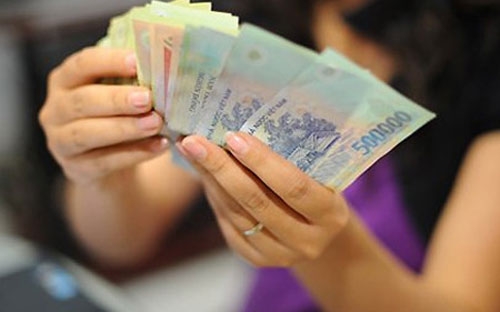 Bên cạnh những doanh nghiệp thưởng từ vài chục đến vài trăm triệu đồng 
thì cũng có doanh nghiệp không có thưởng Tết cho người lao động. 