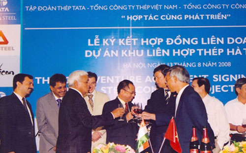 Lễ ký kết xây dựng dự án tổ hợp luyện cán thép giữa các bên.<br>