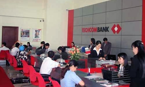 Techcombank giải thích nguyên do giảm lợi nhuận