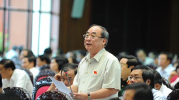 “Cần trao thêm quyền cho hội đồng nhân dân các cấp”