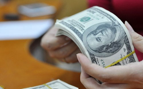 Những ngày biến động vừa qua, cầu ảo ngoại tệ đã nhanh chóng bị khuyếch đại vượt 
xa mức cầu thực chính đáng, làm áp lực ngoại hối căng thẳng một cách 
không đáng có.