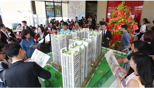 Trong thời gian này, khách hàng mua căn hộ RichStar sẽ được tặng bộ nội thất bếp lên đến 65 triệu đồng.