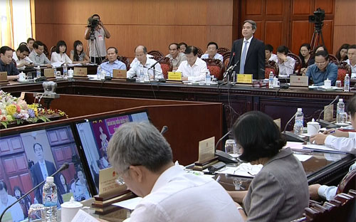 Thống đốc Nguyễn Văn Bình hướng đến việc có một đạo luật riêng cho VAMC, như ý kiến của một đại biểu Quốc hội đề cập khi chất vấn - Ảnh: VnExpress.