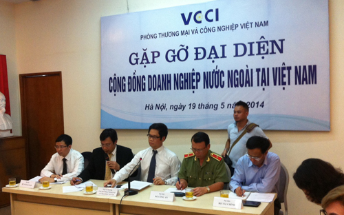 Diễn ra sau các vụ gây rối xảy ra tại Bình Dương, Đồng Nai và Hà Tĩnh 
vừa qua, cuộc gặp này có sự tham gia của đại diện gần 20 hiệp hội nhà 
đầu tư và các nhà đầu tư lớn nhất tại Việt Nam.