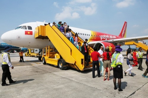 Đường bay Tp.HCM - Bangkok của VietJet có thời gian khởi hành thuận lợi cho khách hàng, từ Tp.HCM khởi hành lúc 11h15 và 14h05.