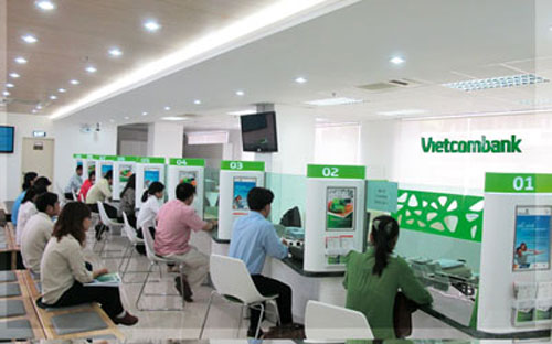 Theo đại diện Vietcombank, người vay nên tham gia bảo hiểm tín dụng để bảo vệ tài sản đảm bảo và người thân không phải mang gánh nặng trả nợ thay trong trường hợp gặp rủi ro bất khả kháng.<br>