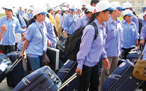 11 tháng của năm 2012, cả nước đưa được hơn 70.000 lao động đi làm việc ở nước ngoài, mới chỉ đạt trên 70% kế hoạch đặt ra - Ảnh minh họa.