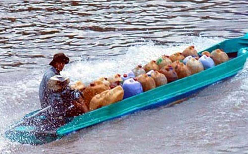 Hết tháng 9/2013. số lượng xăng dầu bị bắt giữ đã là 2.041.547 lít.