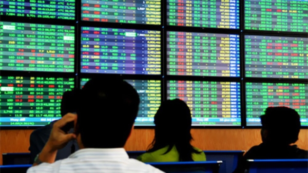 “Tiếp thị” vốn Mỹ vào thị trường chứng khoán Việt