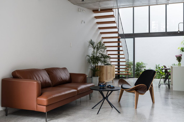 Ngôi nhà sáng sủa lấy gian bếp làm trung tâm ở Quy Nhơn - Ảnh 2.