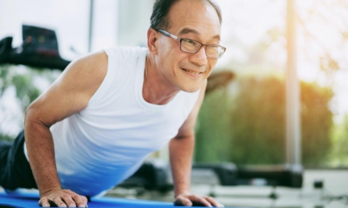 Tập thể dục ở tuổi trung niên giúp giảm nguy cơ tổn thương não
