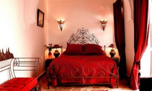 19 thiết kế phòng ngủ với tông đỏ rực rỡ