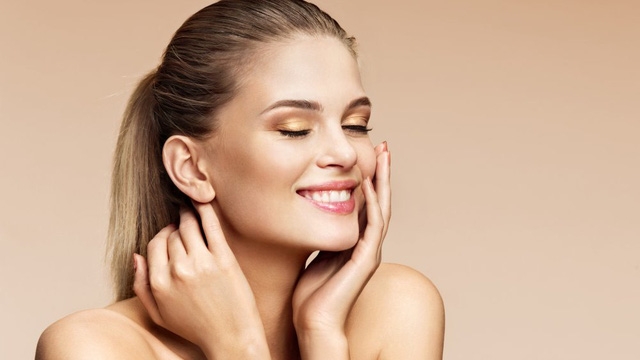 Sự thật về trang điểm airbrush - Ảnh 2.