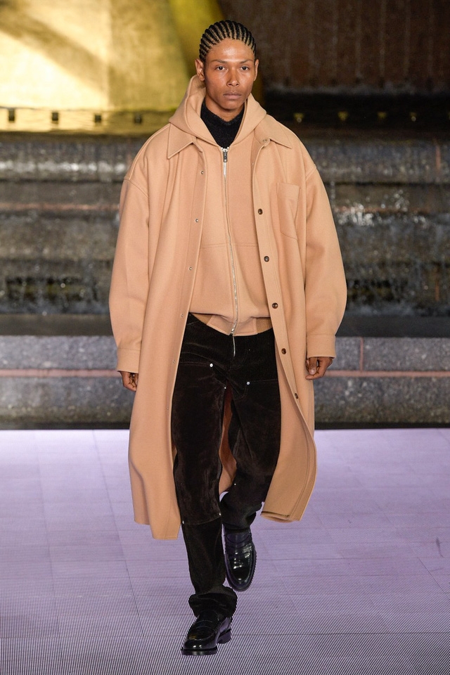 BST Xuân - Hè 2020 của Alexander Wang: nước Mỹ quá khứ và tương lai - Ảnh 2.