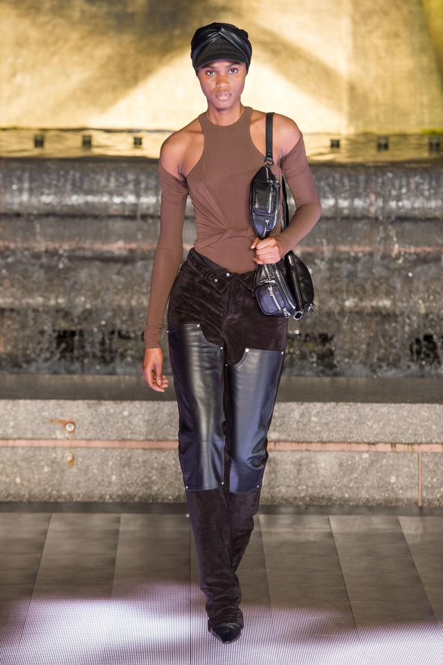 BST Xuân - Hè 2020 của Alexander Wang: nước Mỹ quá khứ và tương lai - Ảnh 7.