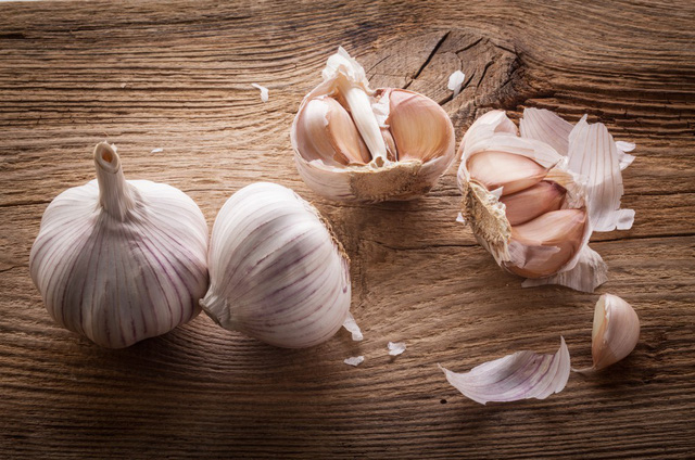 10 cách trị mụn dễ dàng tại nhà - Ảnh 3.