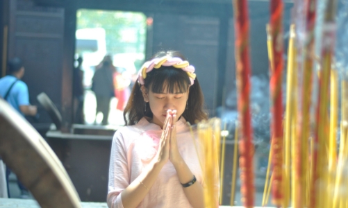 Cẩn thận mua nhầm nhang hương tẩm hóa chất