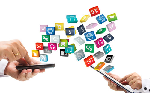 Theo số liệu thống kê vào tháng 3/2014, trong tổng số 2 tiếng 42 phút 
dán mắt vào màn hình điện thoại mỗi ngày, người dùng dành cho các ứng 
dụng di động 2 tiếng 19 phút, và chỉ có 22 phút cho việc truy cập bằng 
trình duyệt web. 