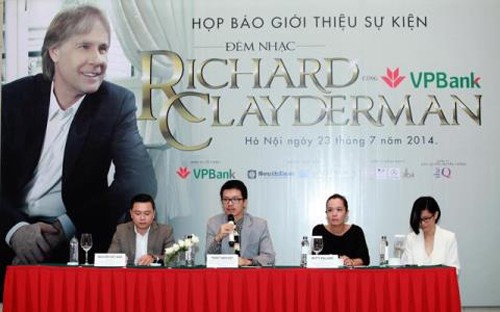 Lựa chọn hình ảnh người nổi tiếng để gắn với thương hiệu luôn là bài toán khó “nhằn” đối với đa số doanh nghiệp.