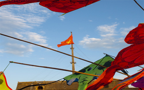 Kỳ họp Quốc hội cuối cùng của năm 2014 đã thông qua một loạt dự án luật có tính chất “bom tấn”, với kỳ vọng sẽ mở đường cho một thời kỳ phát triển mới của nền kinh tế - Ảnh: RPM.