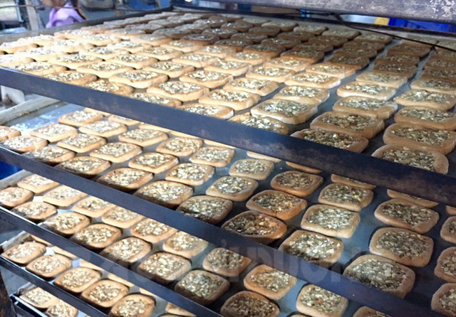 Bánh chả Kẻ Sặt, món quà dân dã của Hải Dương - Ảnh 2.