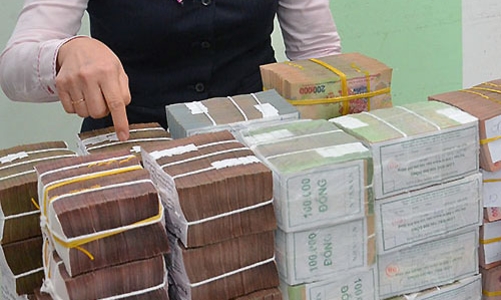 Lãi suất huy động VND rút sâu dưới trần