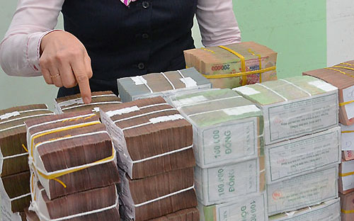 Sau khi hạ trần xuống 5,5%/năm vào 
ngày 29/10/2014, đến nay Ngân hàng Nhà nước chưa có thêm sự điều chỉnh 
nào. Thị trường vẫn đang đi trước và tự điều chỉnh.