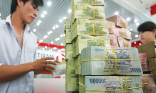 Vốn bí đầu ra, ngân hàng hạ tiếp lãi suất