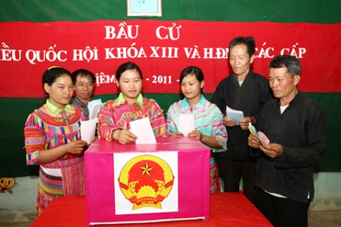 Phải có ít nhất 18% tổng số trong danh sách chính thức ứng cử đại biểu Quốc hội là người dân tộc thiểu số.<br>