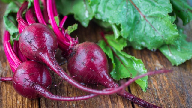 Tám loại rau và trái cây màu tím bạn cần ăn - Ảnh 2.