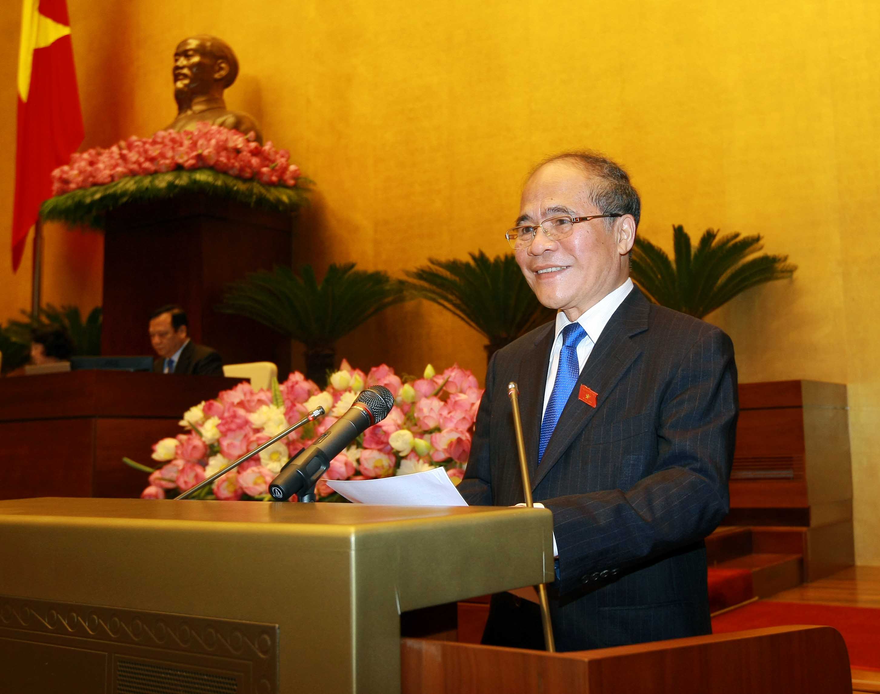 <span style="font-family: 'Times New Roman'; font-size: 15px;">Chủ tịch Quốc hội nhấn mạnh quyết định</span><span style="font-family: 'Times New Roman'; font-size: 15px;">&nbsp;bãi nhiệm bà Châu Thị Thu Nga&nbsp;</span><span style="font-family: 'Times New Roman'; font-size: 15px;">&nbsp;khẳng định sự nghiêm khắc, công minh của Quốc hội.</span>