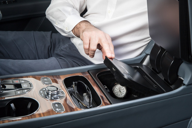 Bentley – sự sang chảnh của một chiếc kính mắt - Ảnh 3.