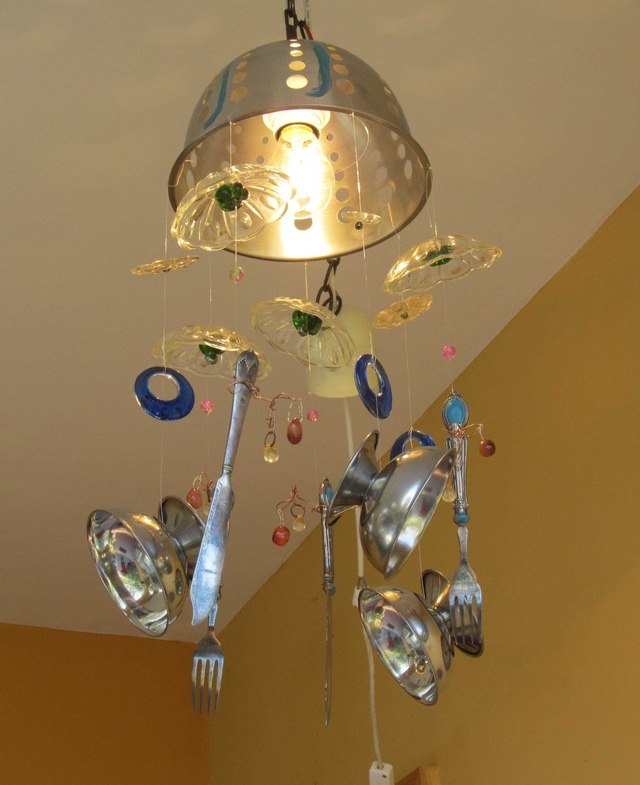 Tự làm chuông gió từ vật liệu tái chế cho mùa hè thêm mát rượi - Ảnh 1.