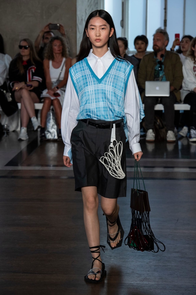 Quần short Bermuda trở lại trong mùa Xuân – Hè 2020 - Ảnh 14.