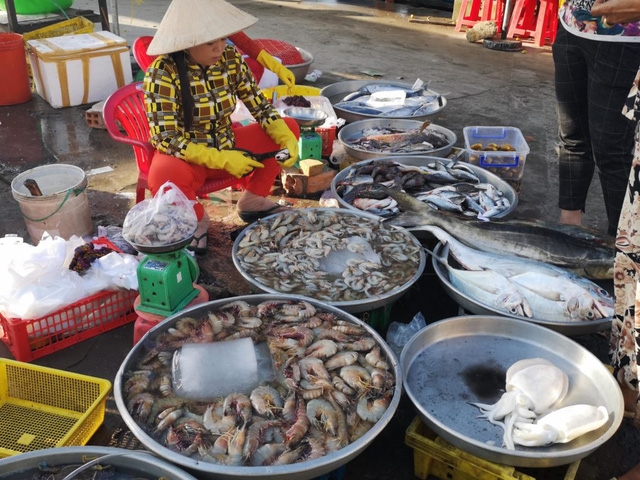 Bí quyết chọn thực phẩm tươi ngon cho ngày Tết - Ảnh 3.