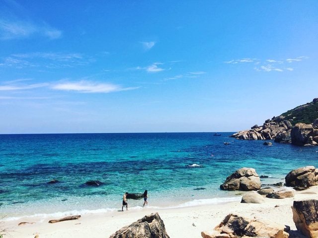 Một lần đến với đảo tôm hùm Bình Ba - Ảnh 8.