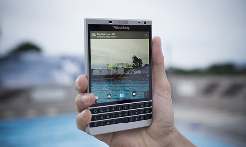 “Điện thoại hộ chiếu” mới của BlackBerry có giá 13,5 triệu