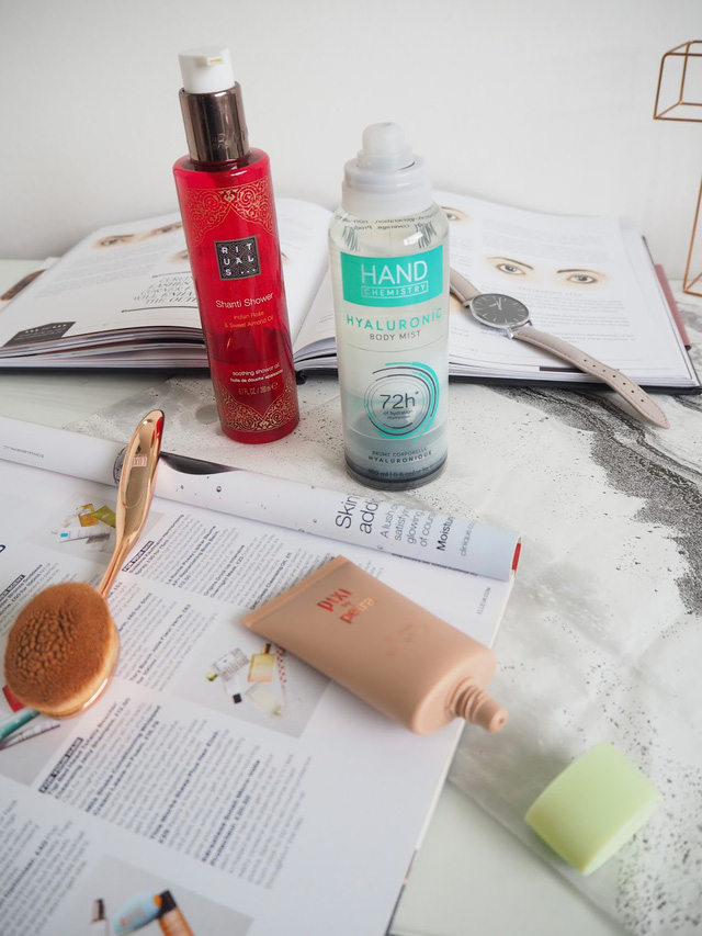 Body mist: chai nước hoa dưỡng thể cho mùa hè - Ảnh 2.