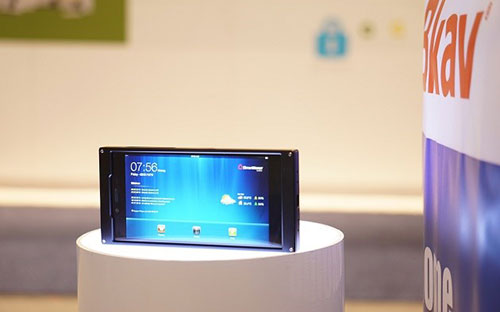 <font face="Arial, Verdana"><span style="font-size: 13.3333330154419px;">Hình ảnh chiếc Bphone của Bkav tại CES 2015 - Nguồn: Bkav.</span></font>